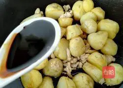 Illustration of how to make minced potatoes 4