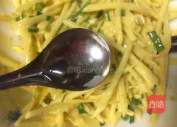 How to make egg and potato shredded cakes with thousands of threads Illustration 6