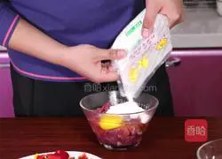 Illustration of how to make pineapple pork belly 5