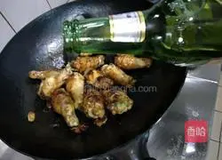 Illustration of braised chicken wing roots 6