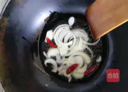 Illustration of how to make lamb with green onion and cumin 4