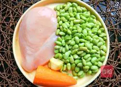 Illustration of how to make fried chicken with edamame rice 3