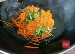 Illustration of how to make fried vermicelli with eggs 7