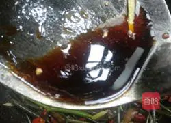 Illustration of how to make fried bracken and bacon 12