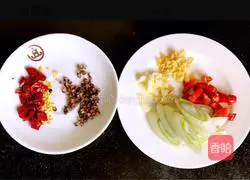 Illustration of how to make spicy crispy fish bones 2