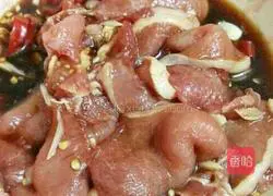 Illustration of how to stir-fry big meat 2