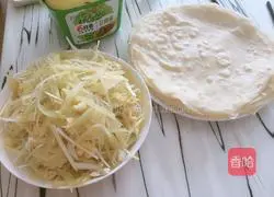 Potato shreds Illustration of how to make burritos 11