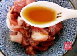 Illustration of how to make fried pork slices with king oyster mushroom 4