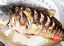 Illustration of how to steam wild carp 6