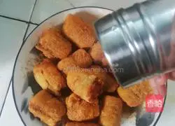 Illustration of how to make puff pastry sausage 16