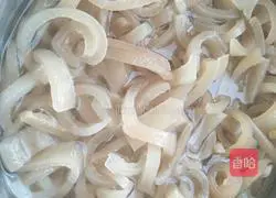 Illustration of how to make crystal pig skin frozen elbow 4