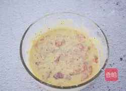 Illustration of how to make short crispy pork 4