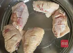 Illustration of how to make fried chicken wings 1