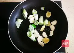 Illustration of braised lamb neck chop 7