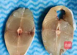 Illustration of how to make smoked mackerel 4