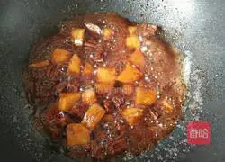 Illustration of Braised Beef and Potatoes Recipe 9