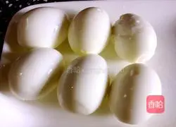 Illustration of how to cook pork with tiger skin eggs 2