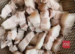 Illustration of how to make red pork and tiger eggs 2