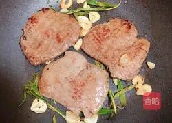 Rosemary and Black Pepper Steak Recipe Illustration 13