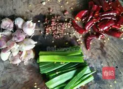 Illustration of how to make spicy chicken 3