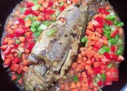 Illustration of how to cook yellow croaker with homemade sauce 14