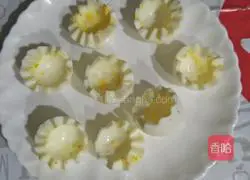 Illustration of how to make steamed egg, minced meat and tofu 2