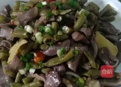 Illustration of how to make spicy and sour chicken mixed 4