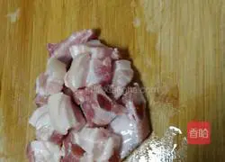 Illustration of how to make roasted pork with kelp knots 2