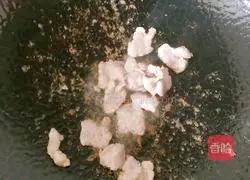 Quick and delicious cooking method of stir-fried pork with garlic moss 2