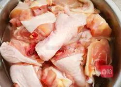 Illustration of home-style eggplant stewed chicken 1