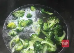 Illustration of how to make king oyster mushrooms in oyster sauce 5