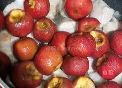 Illustration of how to make hawthorn braised pork 2