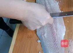 Illustration of how to make handmade fish balls 1
