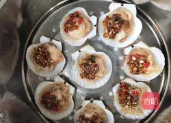 Illustration of steamed scallops with garlic vermicelli 10