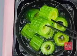 Weight loss meal ~ bitter melon stuffed with meat Illustration of how to do it 6