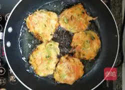 Illustration of how to make carrot pumpkin cake 6