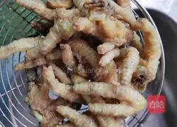 Illustration of Braised Chicken Feet 3