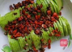 Illustration of how to make steamed watermelon with garlic 8