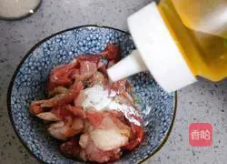 Illustration of how to make fried pork slices with king oyster mushrooms 9