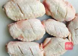 Tea Illustration of how to make fragrant chicken wings 1