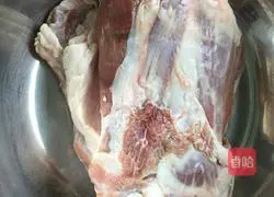 Illustration of roasting leg of lamb 1