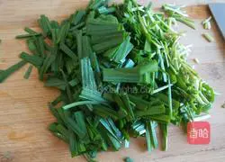 Xinwen Gourmet Fried Luncheon Meat with Chives and Eggs Illustration 2