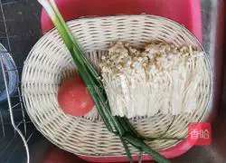 Enoki Mushroom Tomato Beef Stew Recipe Illustration 3