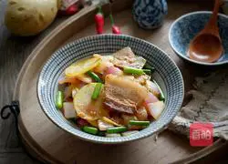 Illustration of how to make five-flower garlic potato slices 9