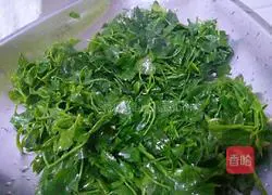 Illustration of how to make cold bougainvillea (bitter thorn vine) 4