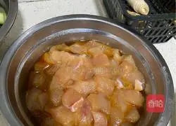 Illustration of how to make fried chicken with cucumber 1