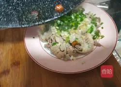 Illustration of how to make Xiangyou waist flower 11