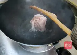Illustration of how to make stir-fried cauliflower and meat 14