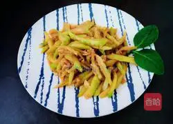 Illustration of how to stir-fry brussel sprouts with minced garlic 17