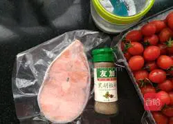 Illustration of how to make dry-fried salmon 2